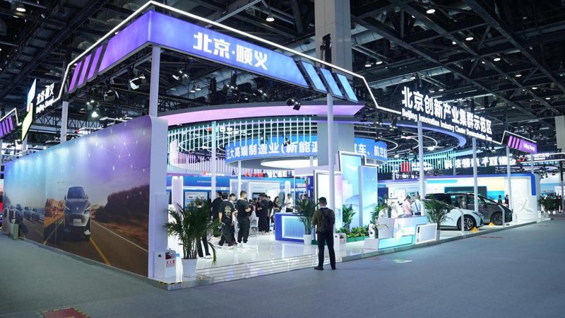 展位装修：打造吸引眼球的商业舞台